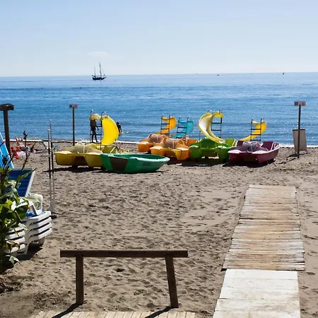 Benal Cozy With A Water Park. Lejlighed Benalmádena