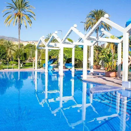 Benal Cozy With A Water Park. Lejlighed